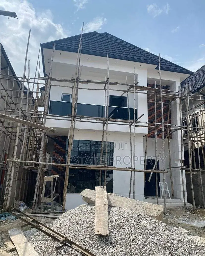 Furnished 4bdrm Duplex in City Estate, Port-Harcourt for sale in Port-Harcourt