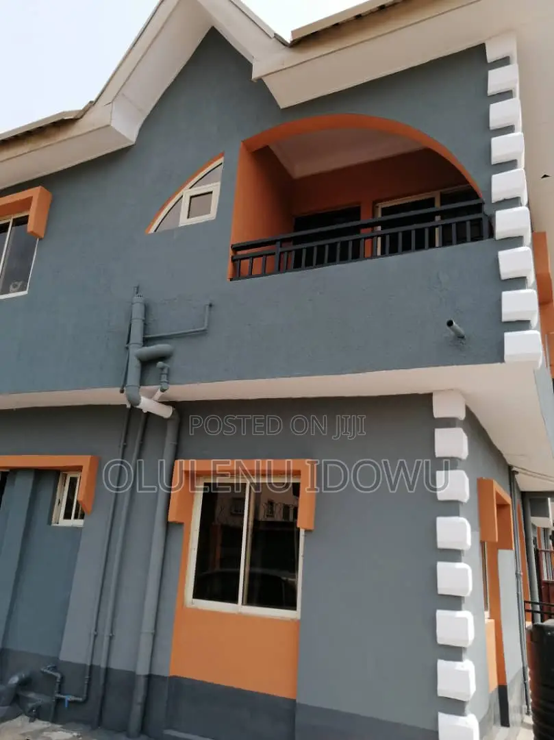Furnished 2bdrm Block of Flats in Alimosho for sale in Alimosho
