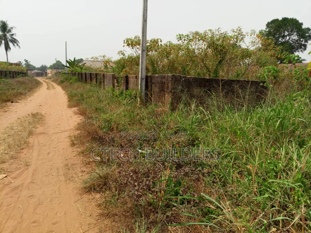 100x200 With Lock Up Shops in Benin City