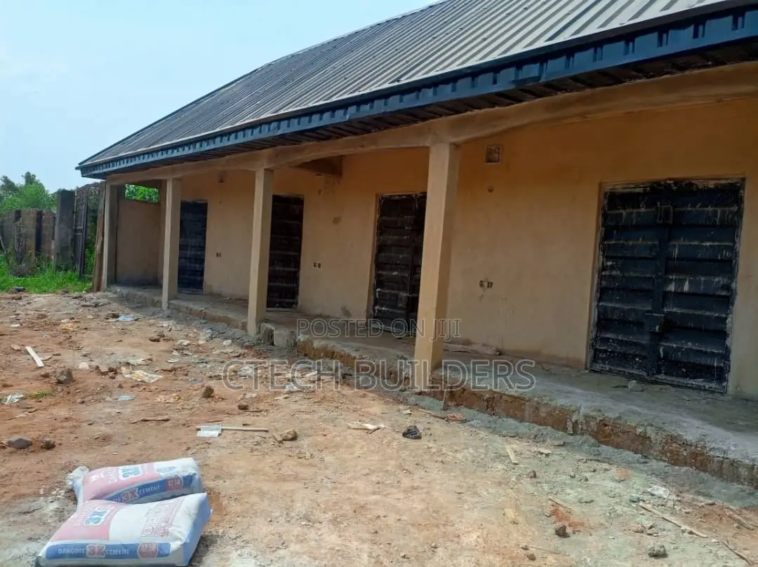 100x200 With Lock Up Shops in Benin City