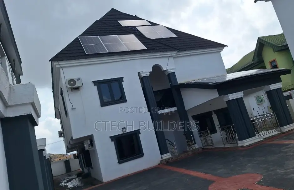 Furnished 7bdrm Apartment in Benin City for sale in Benin City