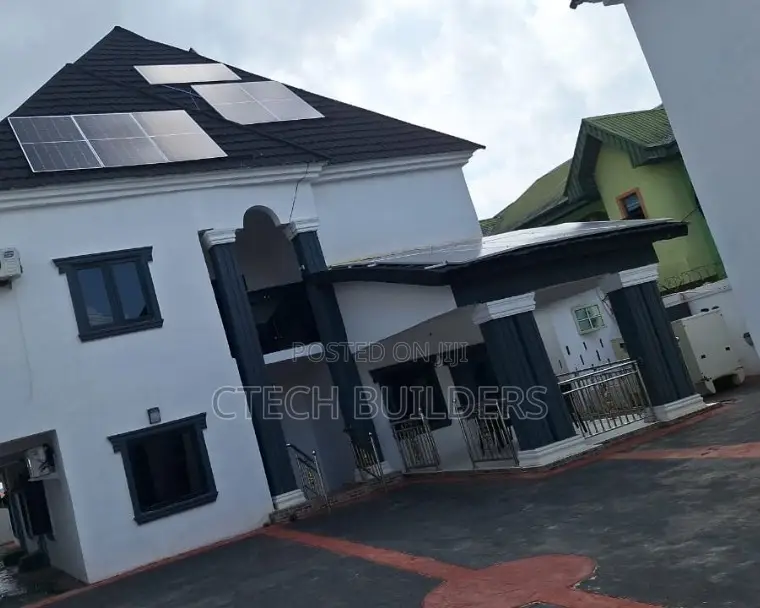 Furnished 7bdrm Apartment in Benin City for sale in Benin City