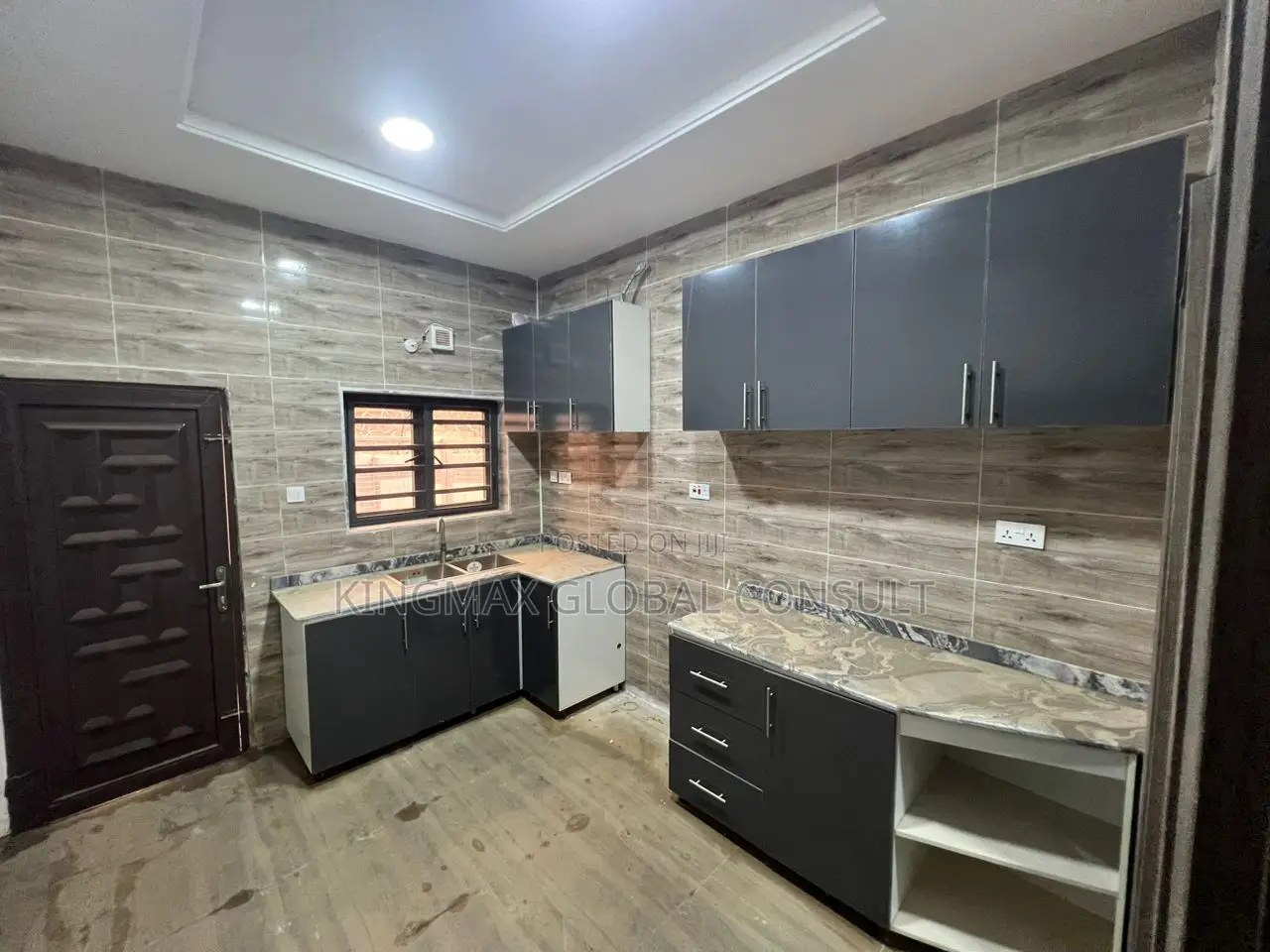 5bdrm Townhouse/Terrace in Gaduwa for sale in Gaduwa