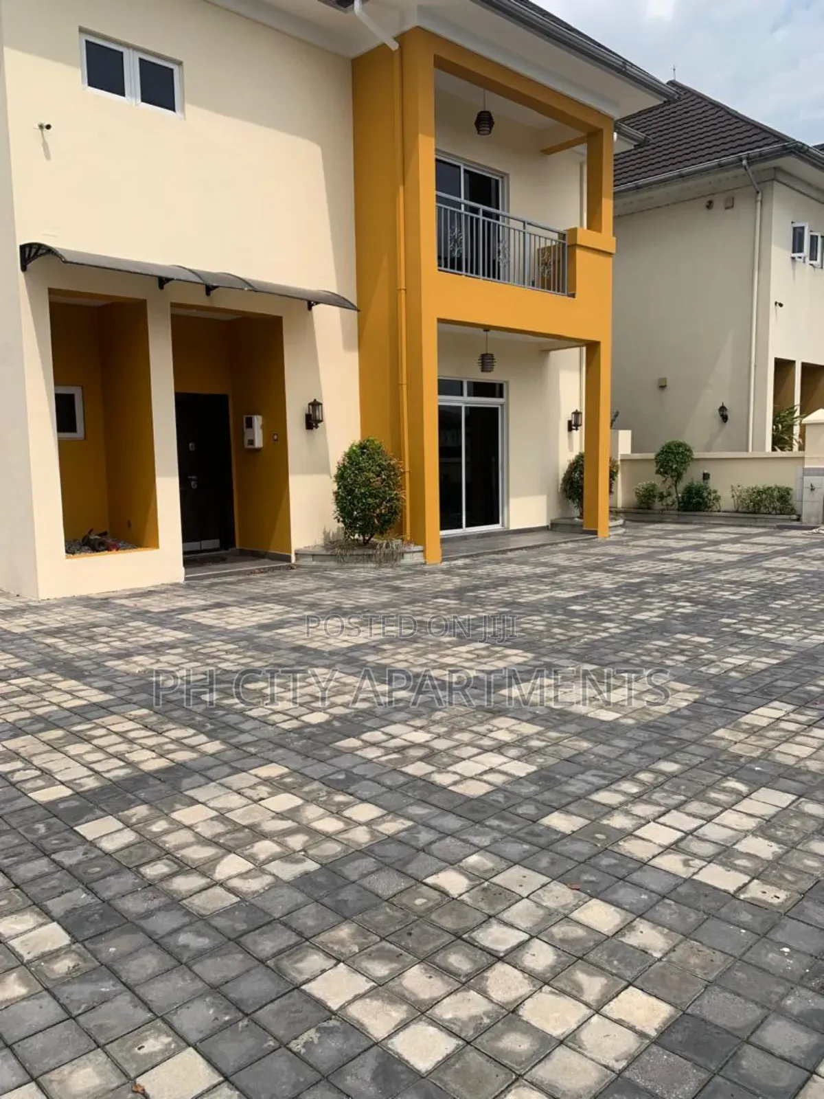 4bdrm Duplex in Gulf Estate, Port-Harcourt for sale in Port-Harcourt