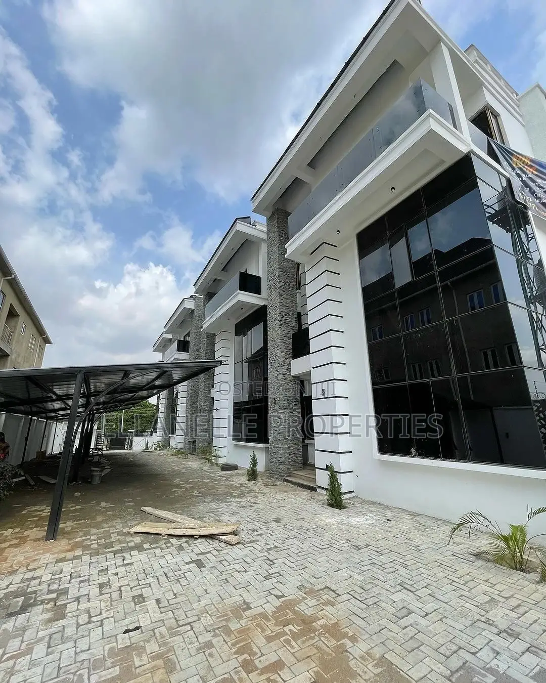 4bdrm Townhouse/Terrace in Jahi for sale in Jahi