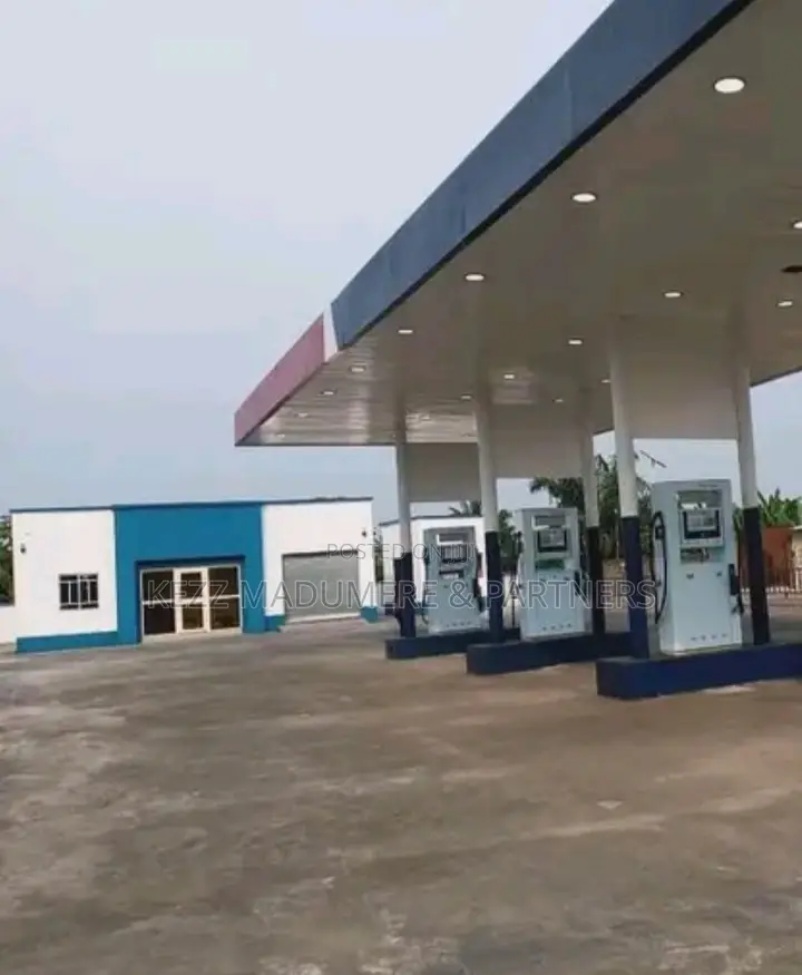 For Sale : Filling Station With 6 Pumps in Port-Harcourt