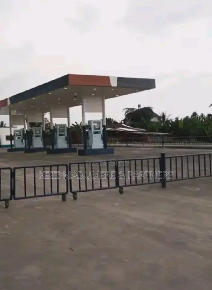 For Sale : Filling Station With 6 Pumps in Port-Harcourt