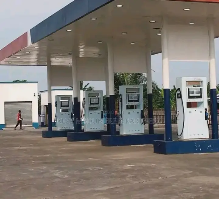 For Sale : Filling Station With 6 Pumps in Port-Harcourt