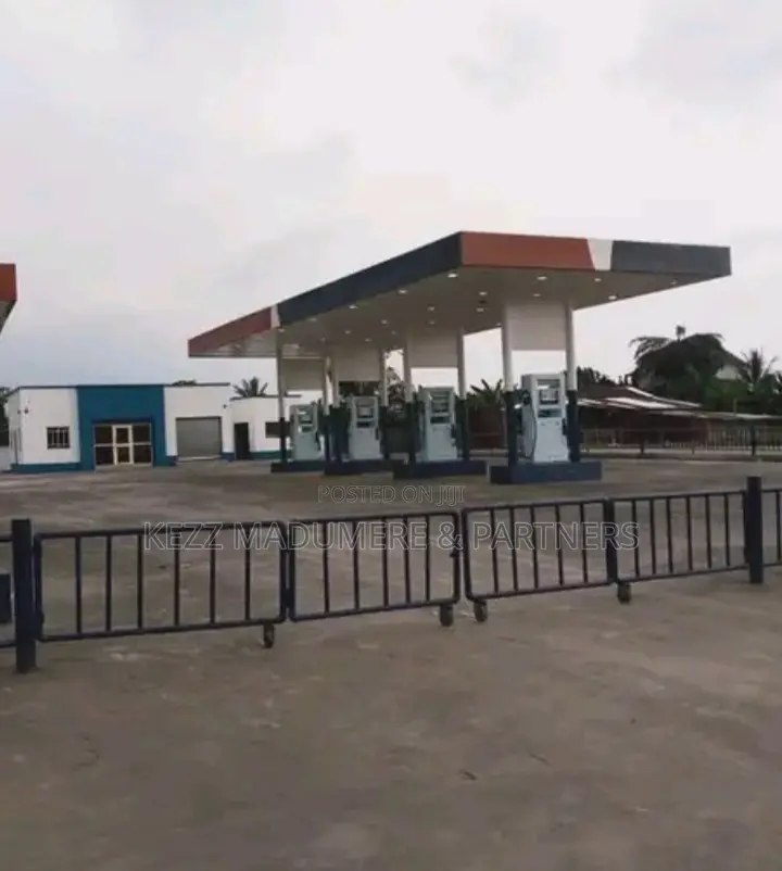 For Sale : Filling Station With 6 Pumps in Port-Harcourt