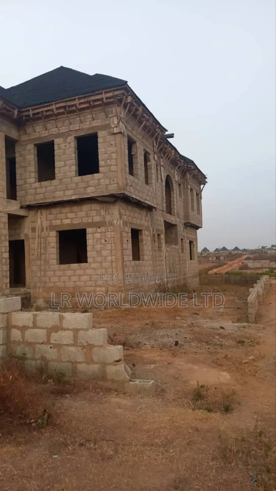 5bdrm Duplex in Lugbe District for sale in Lugbe District