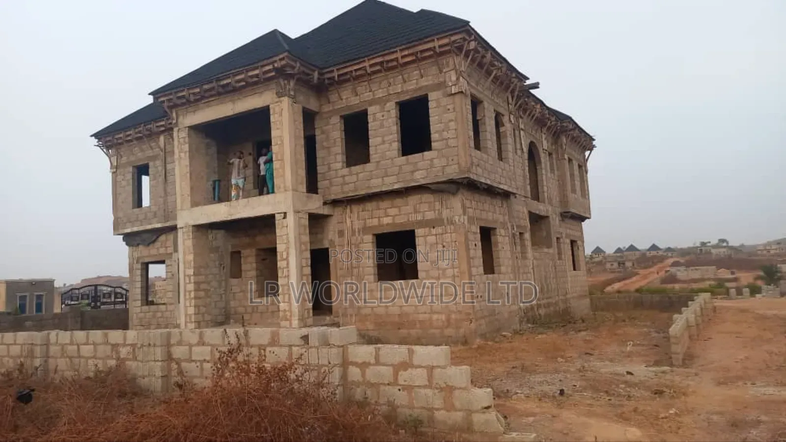 5bdrm Duplex in Lugbe District for sale in Lugbe District