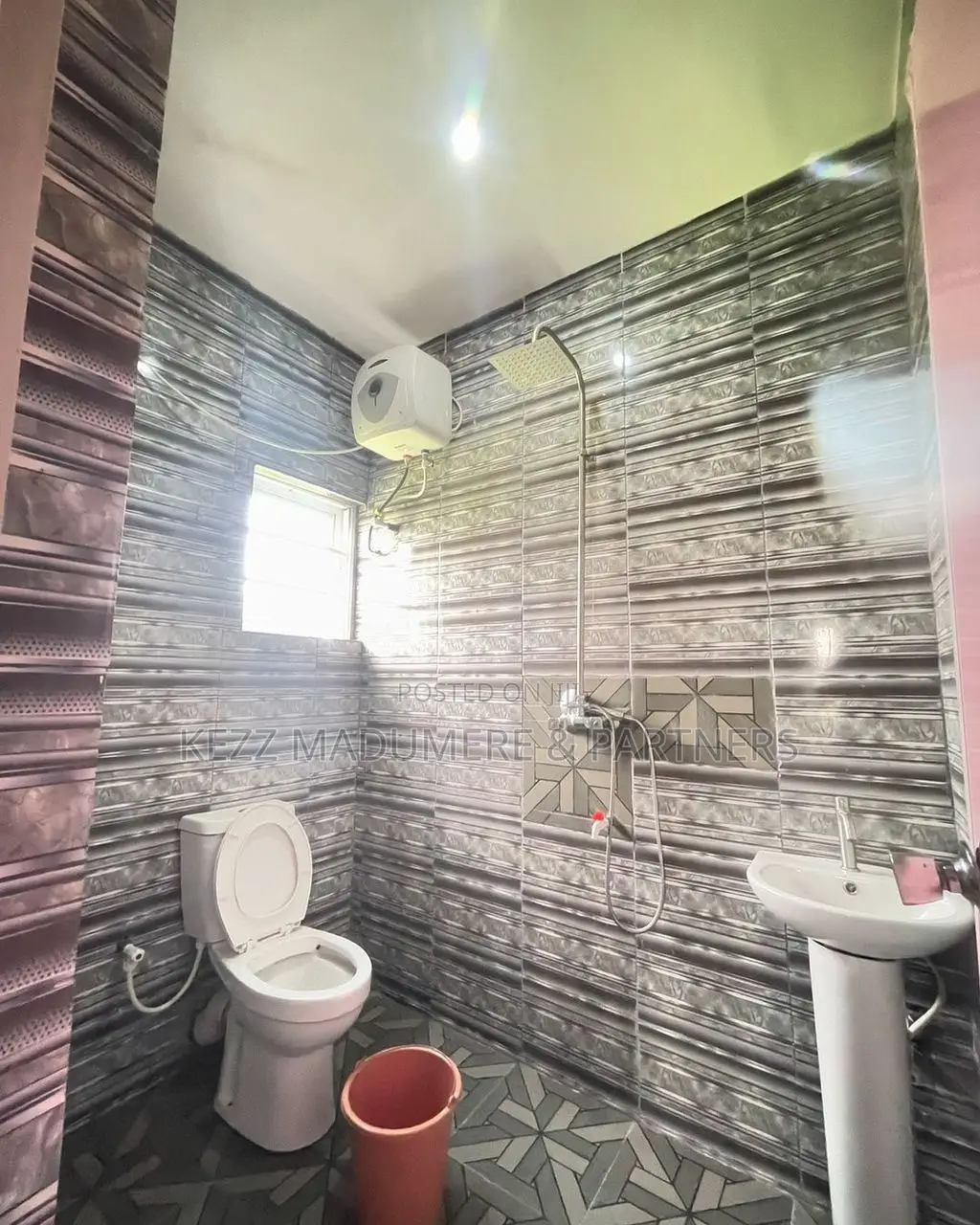 For Sale: 11 Rooms Functional Hotel in Port-Harcourt
