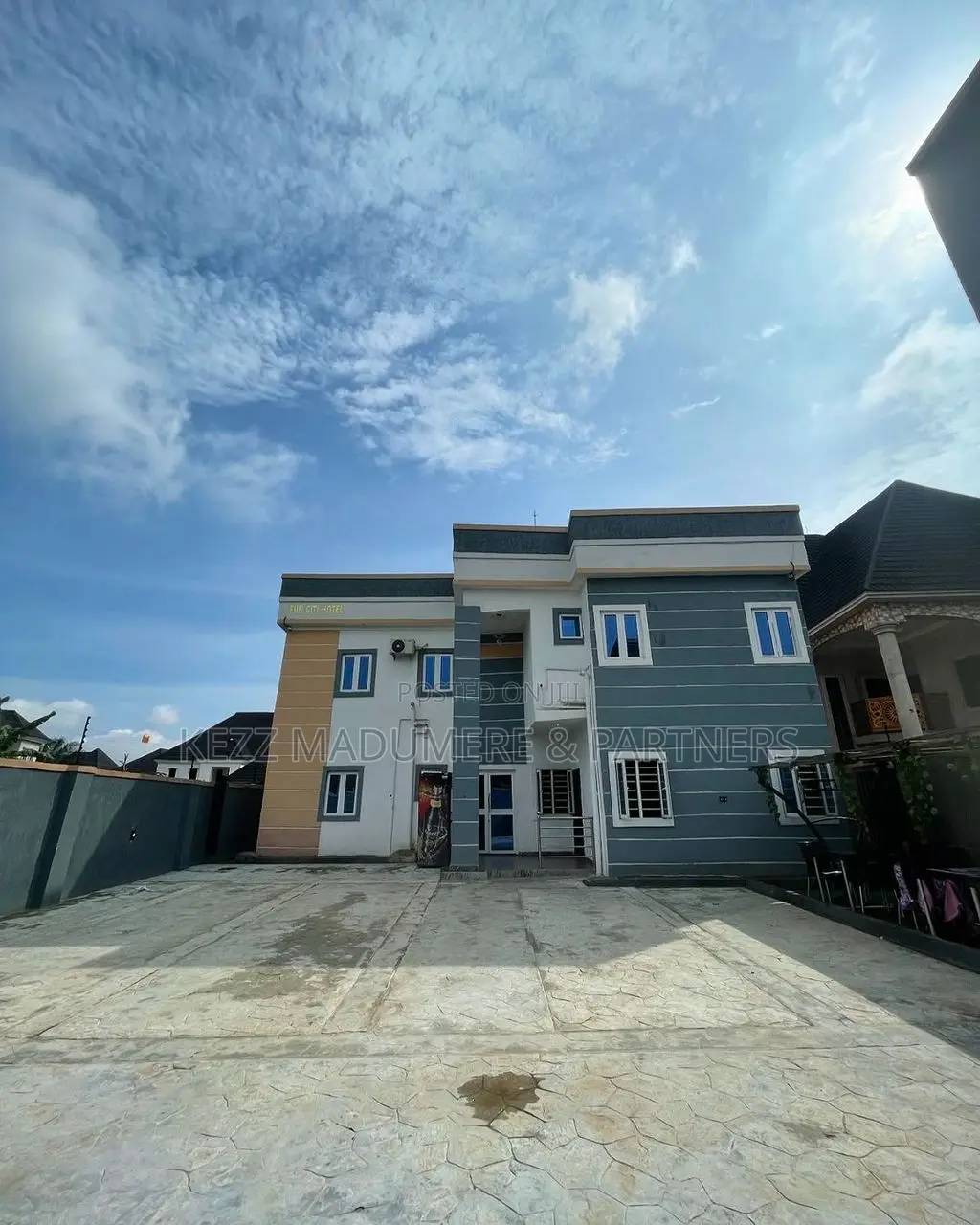 For Sale: 11 Rooms Functional Hotel in Port-Harcourt