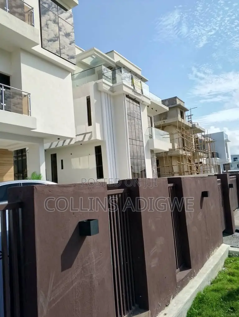 5bdrm Duplex in Call To Enter Estate, Chevron for sale in Chevron