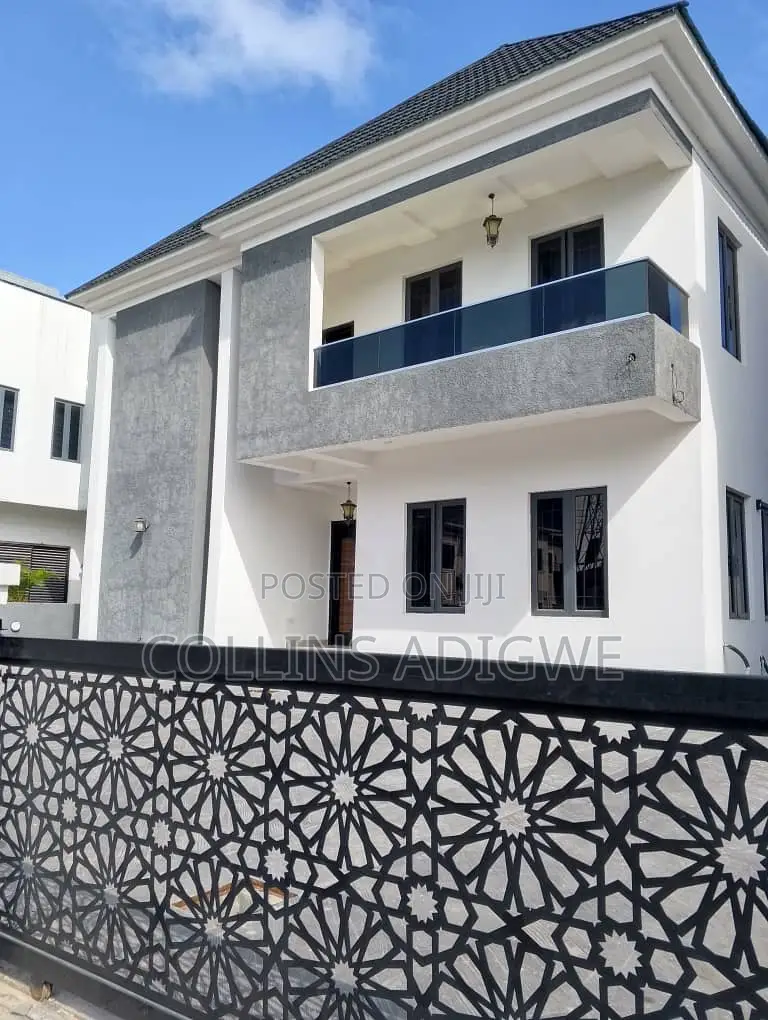 5bdrm Duplex in Call To Enter Estate, Chevron for sale in Chevron