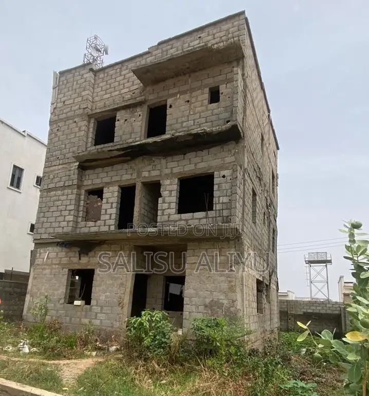 5bdrm Duplex in Sagama Dawaki for sale in Dawaki