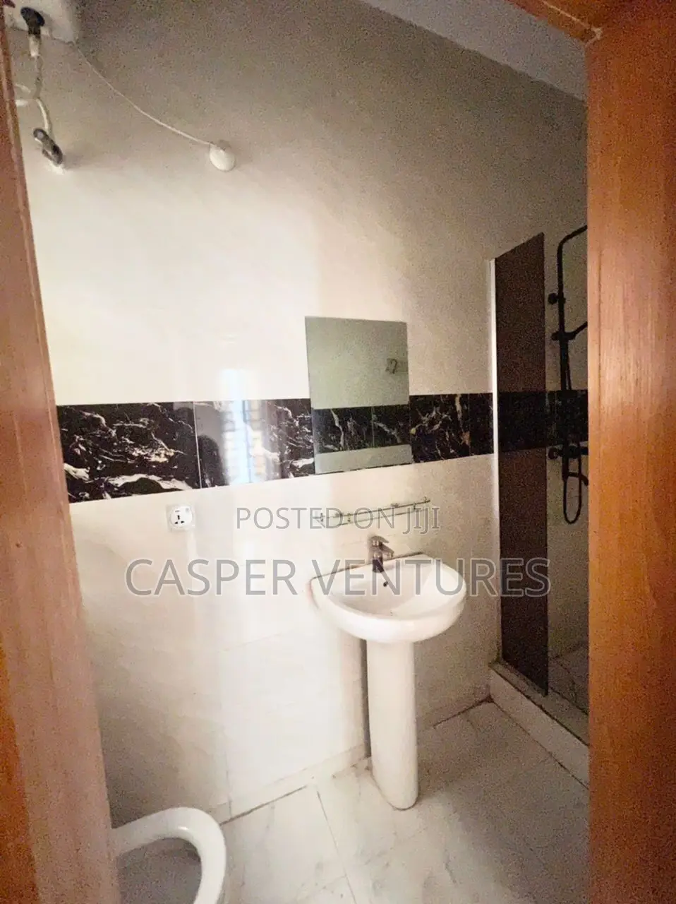 1bdrm Shared Apartment in Ikota Gra for rent in Ikota