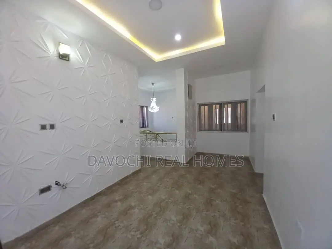3bdrm Duplex in Ikota Vill Estate, Lekki for sale in Lekki