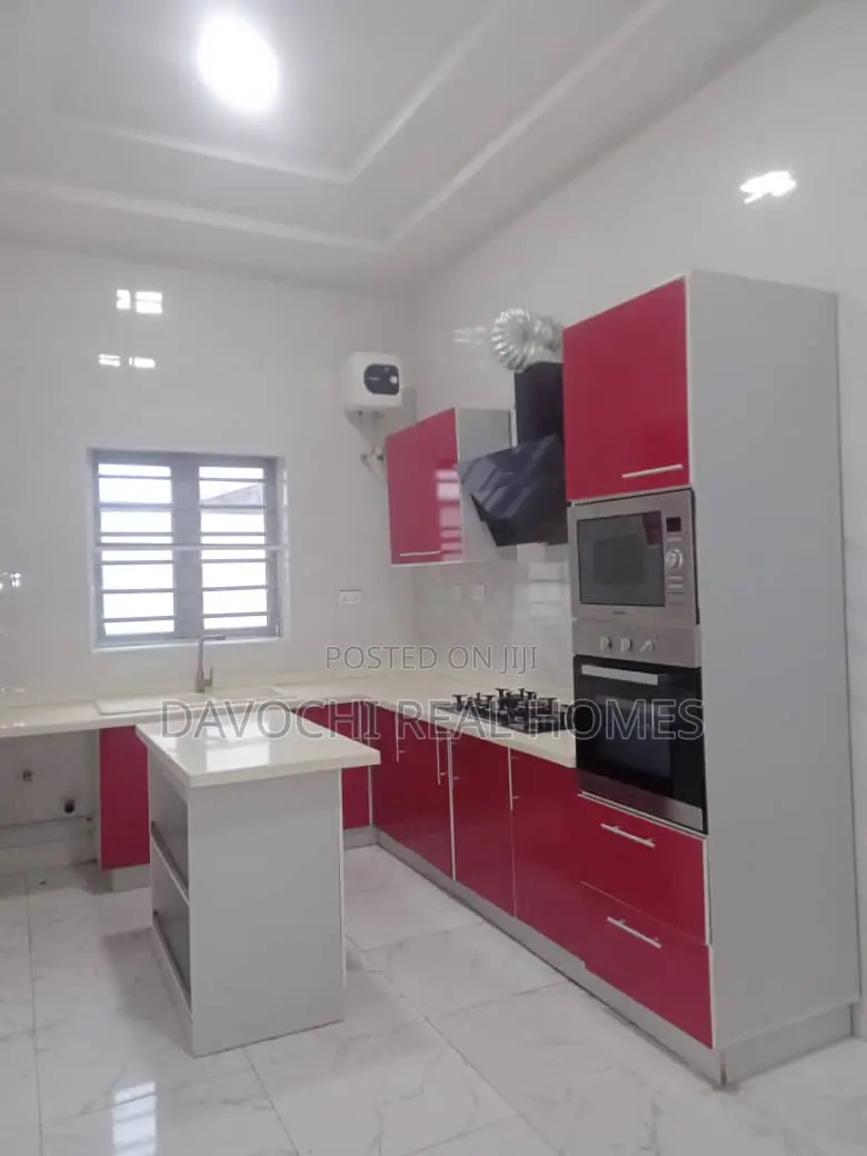 4bdrm Duplex in Orchid Road, Lekki for sale in Lekki