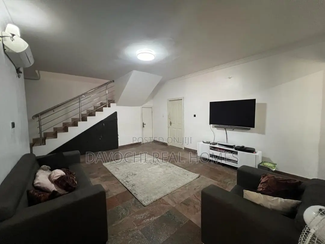 4bdrm Duplex in Jankode Osapa London, Lekki for rent in Lekki