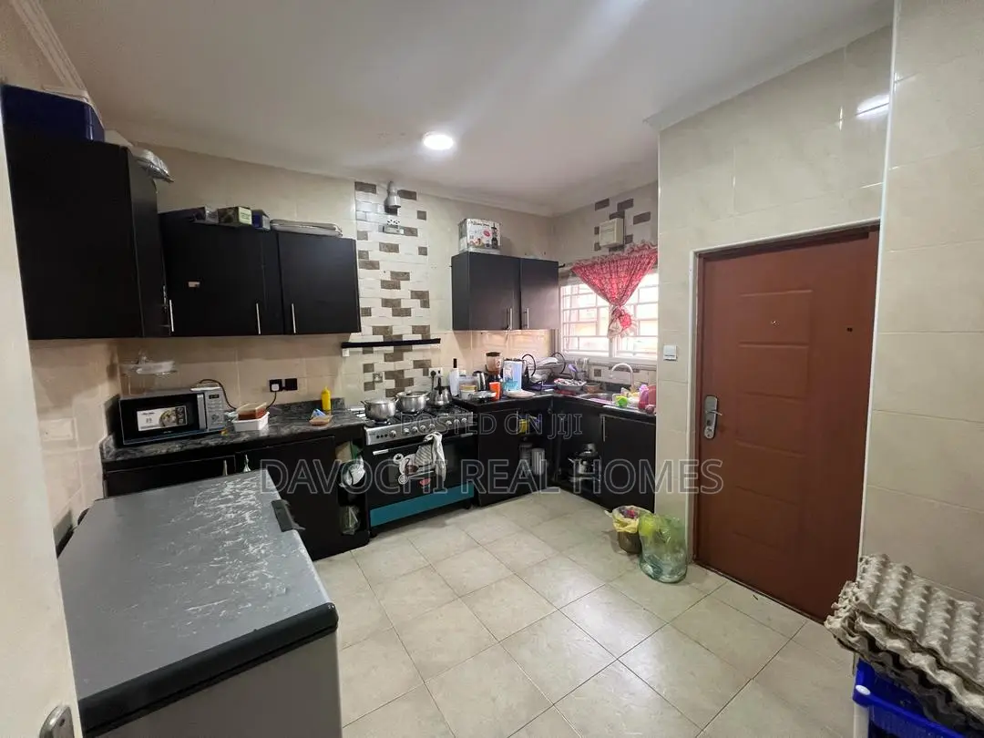 4bdrm Duplex in Jankode Osapa London, Lekki for rent in Lekki