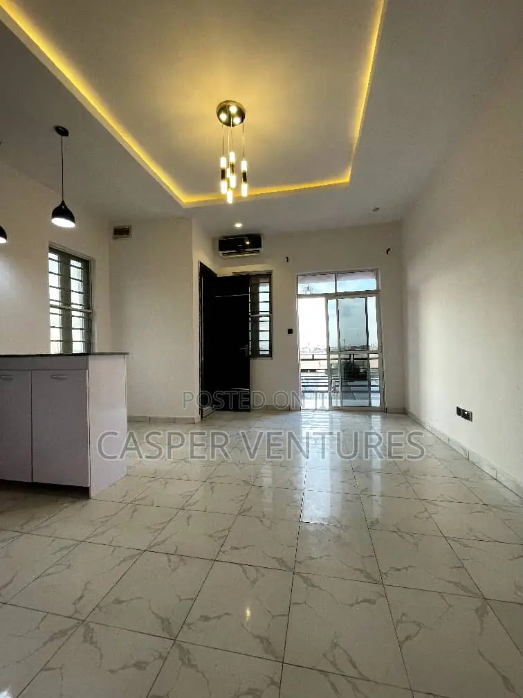 1bdrm Room & Parlour in Lekki, Chevron for rent in Chevron