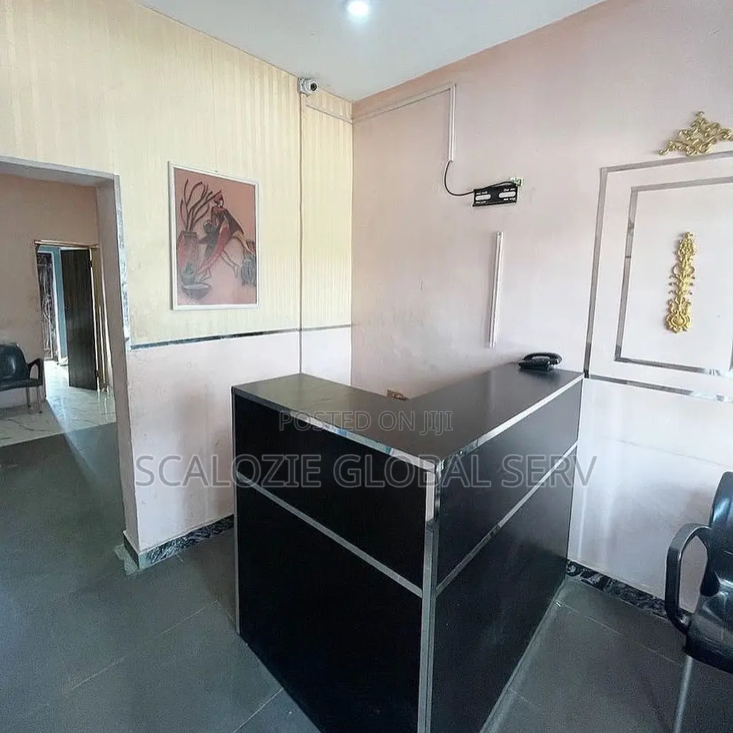 Luxury Spacious 10 Rooms Hotel With Ample Parking Space in Port-Harcourt