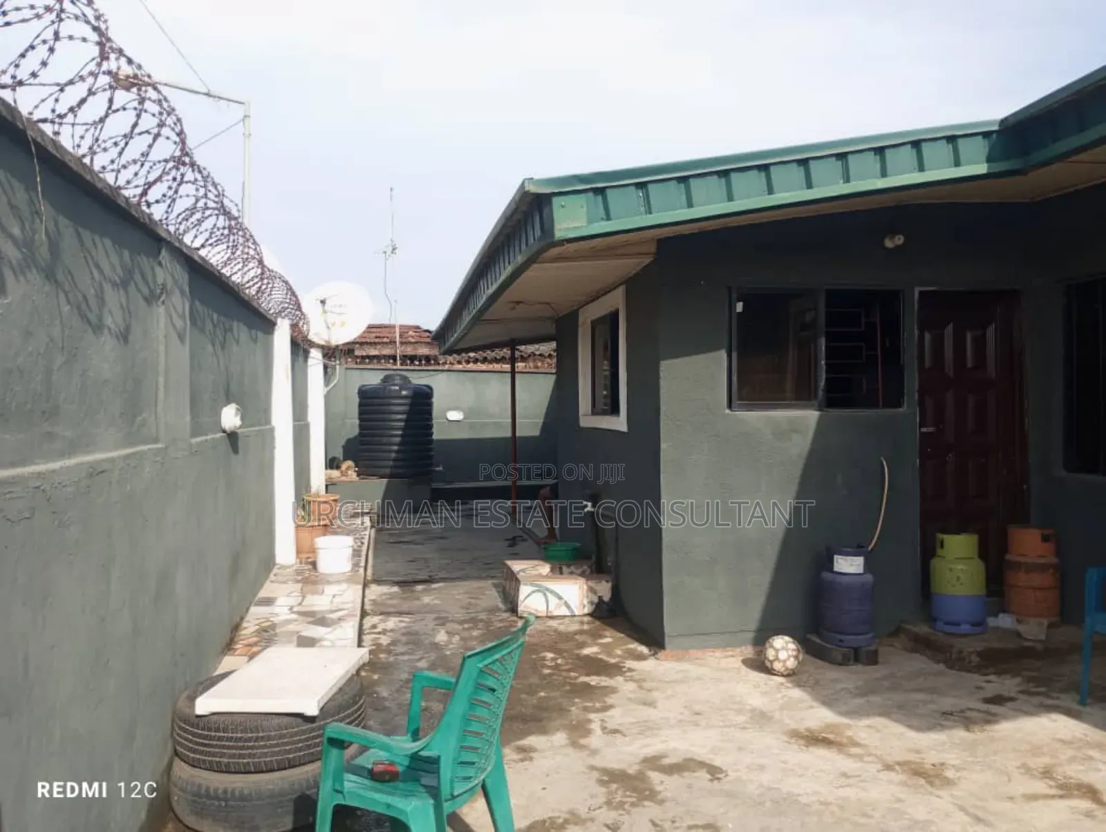 4bdrm Bungalow in Satellite Town Close for sale in Satellite Town