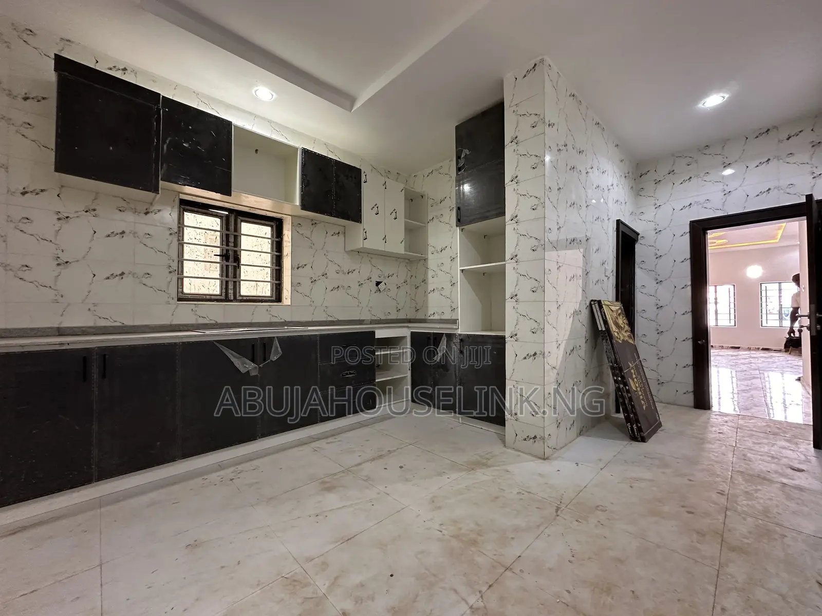 5bdrm Duplex in Guzape Main Abuja for sale in Guzape District