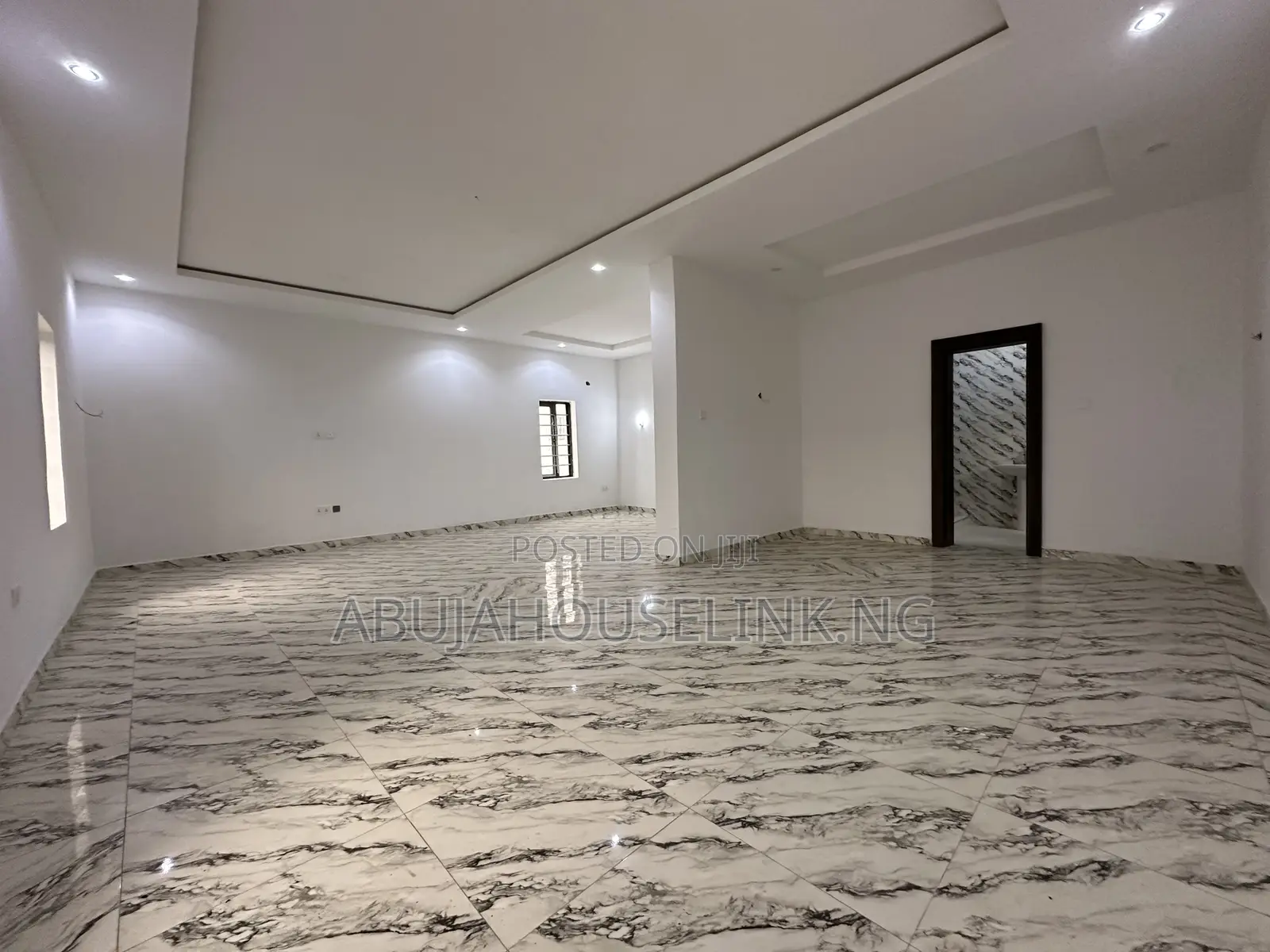 5bdrm Duplex in Guzape Main Abuja for sale in Guzape District