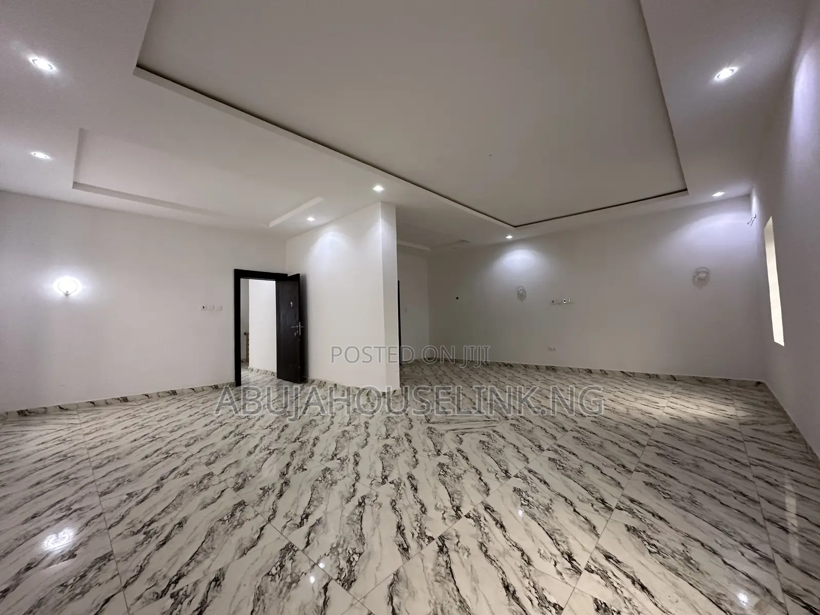 5bdrm Duplex in Guzape Main Abuja for sale in Guzape District