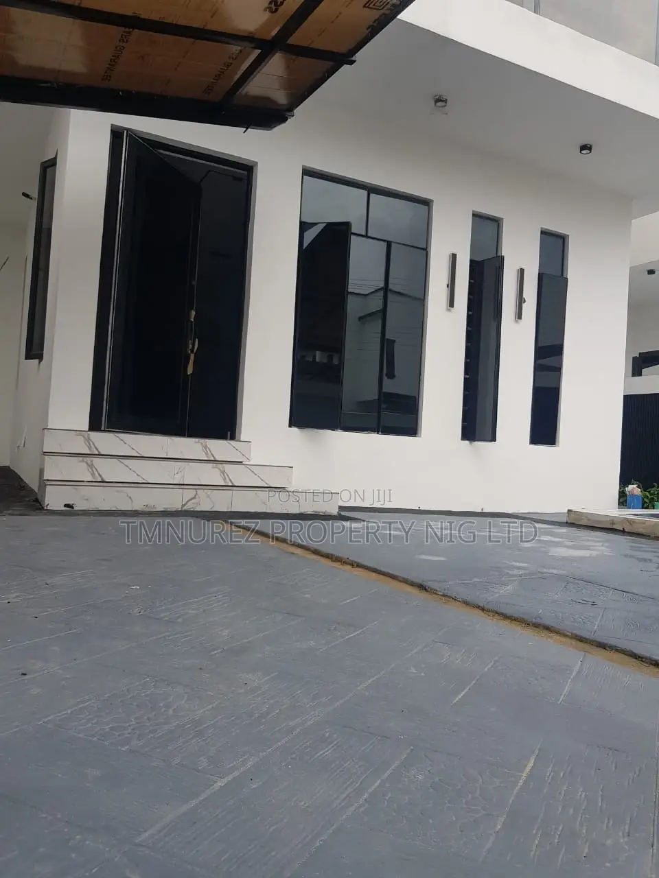 5bdrm Duplex in Orchid Road Ikota, Lekki for sale in Lekki
