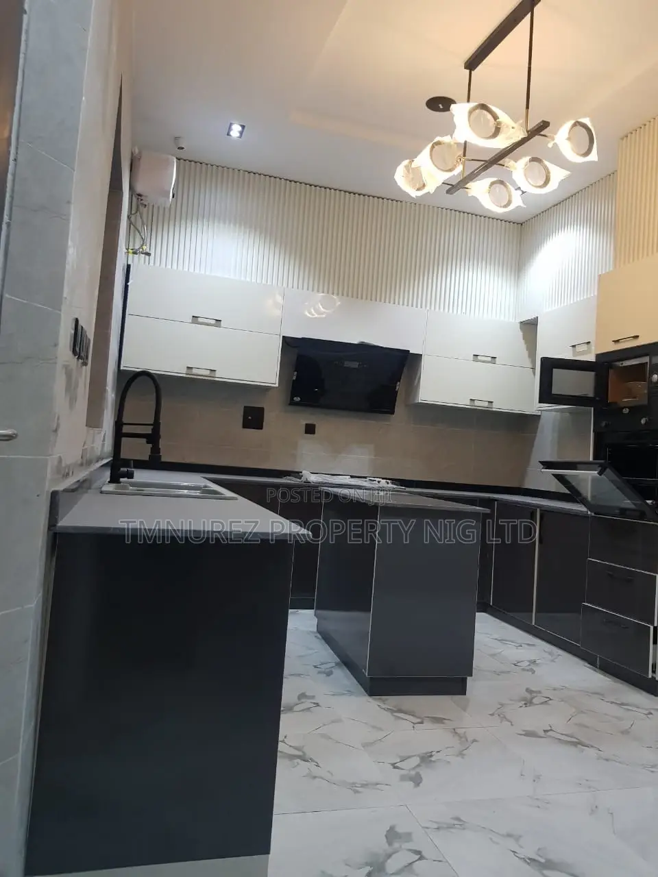 4bdrm Duplex in Orchid Road Zone 2, Lekki for sale in Lekki