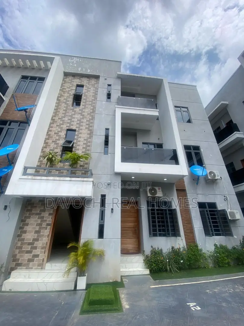 2bdrm Apartment in Abraham Adesanya., Ajah for rent in Ajah