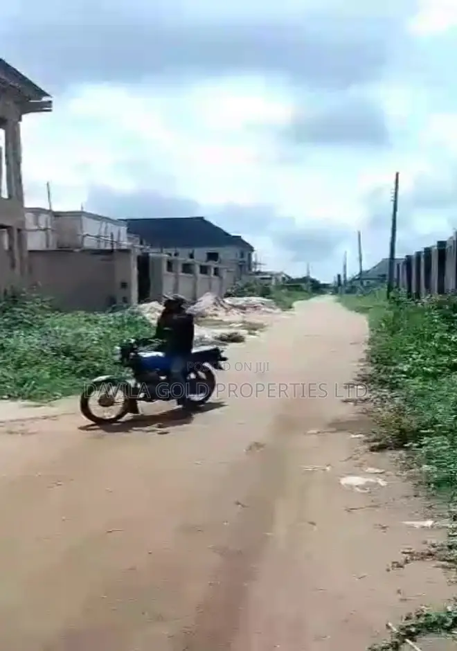 10bdrm Block of Flats in Benin City for sale in Benin City