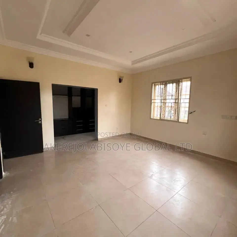 4bdrm Duplex in In An Estate Around for rent in Life Camp