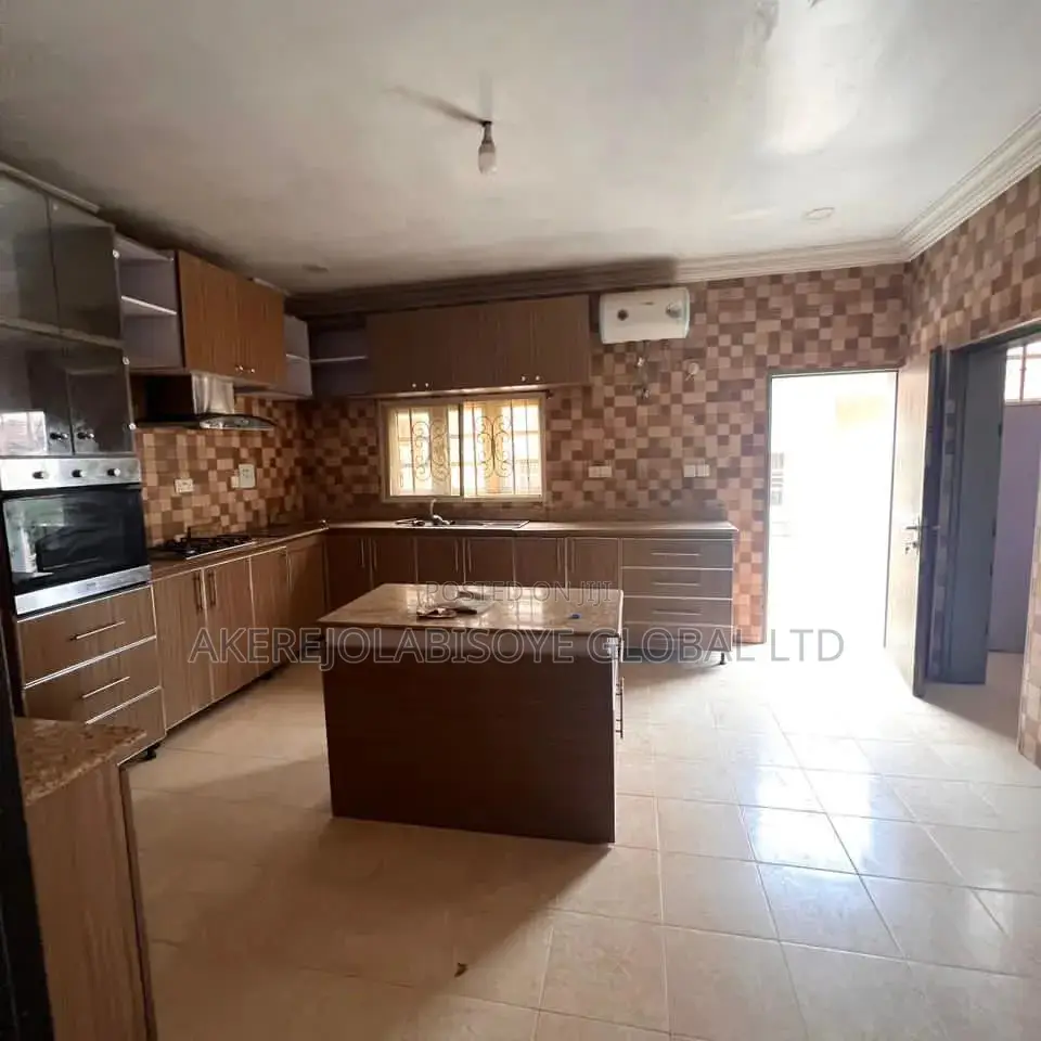 4bdrm Duplex in In An Estate Around for rent in Life Camp