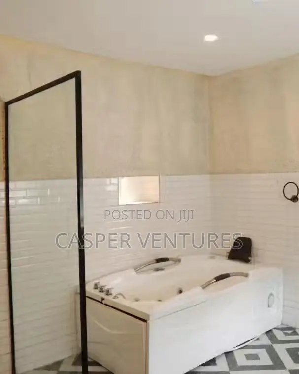 Flashy and Affordable 3bed Shortlet in Lekki Phase 1