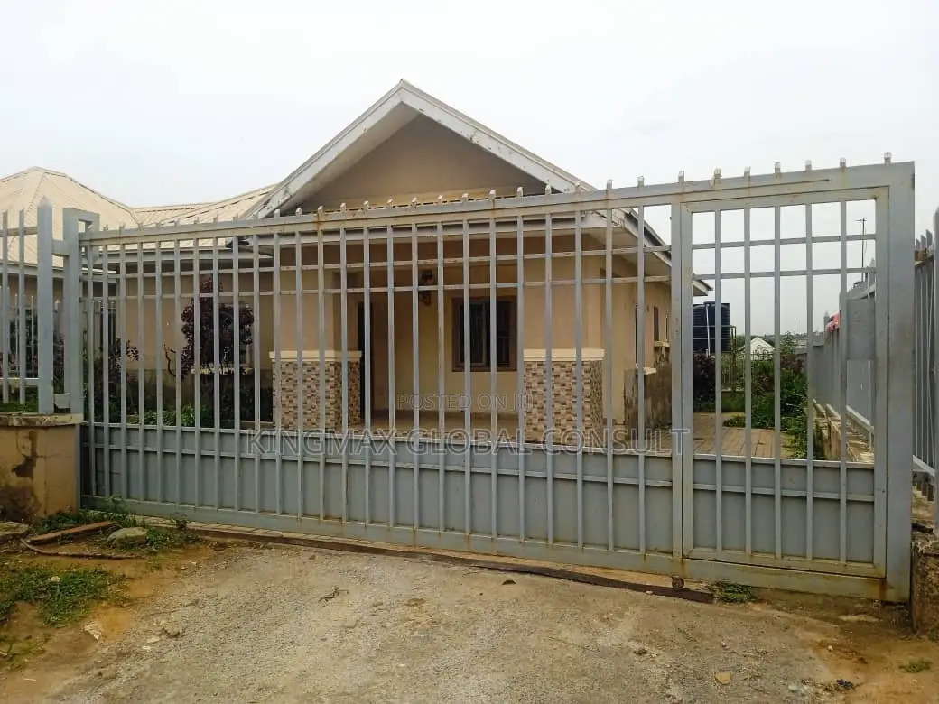 2bdrm Bungalow in Von Garden City, Lugbe District for sale in Lugbe District