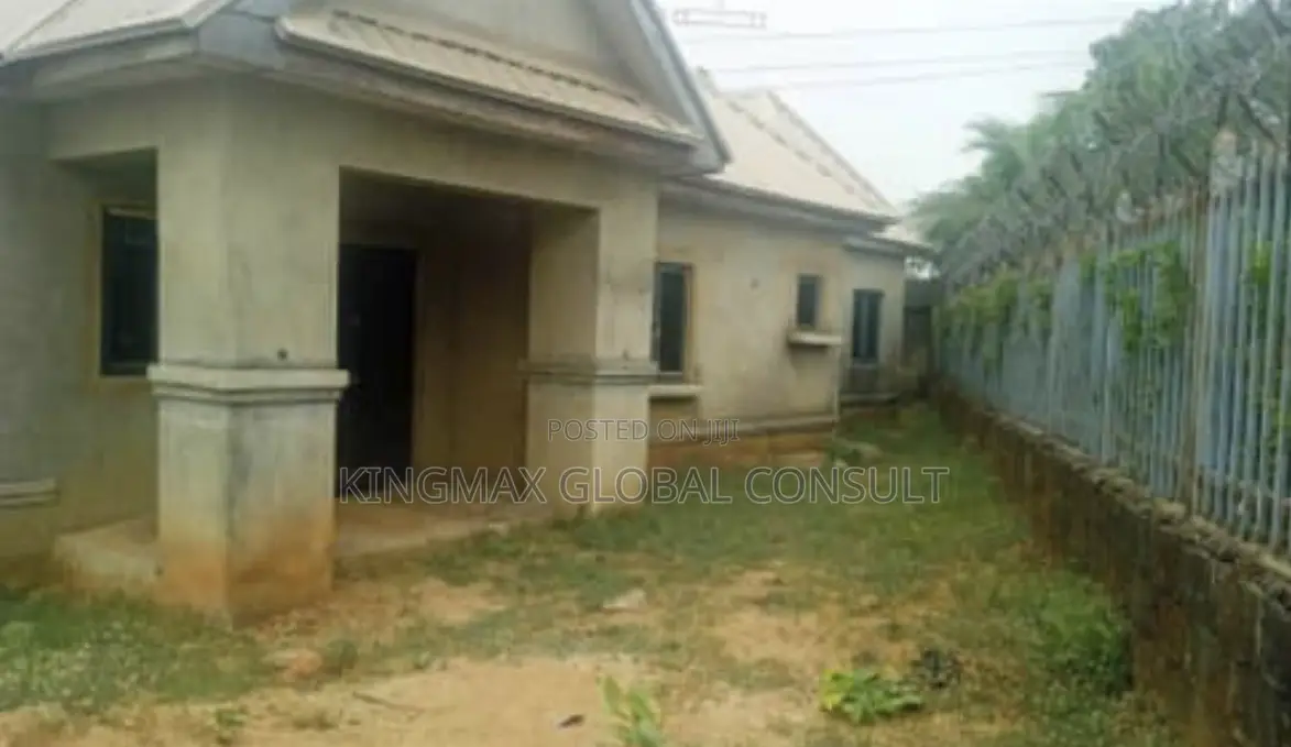 3bdrm Bungalow in Von Garden City, Lugbe District for sale in Lugbe District