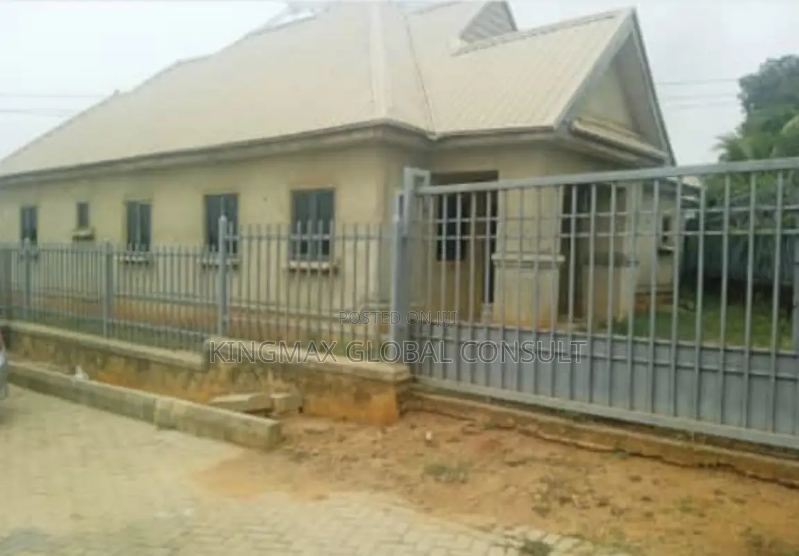 3bdrm Bungalow in Von Garden City, Lugbe District for sale in Lugbe District