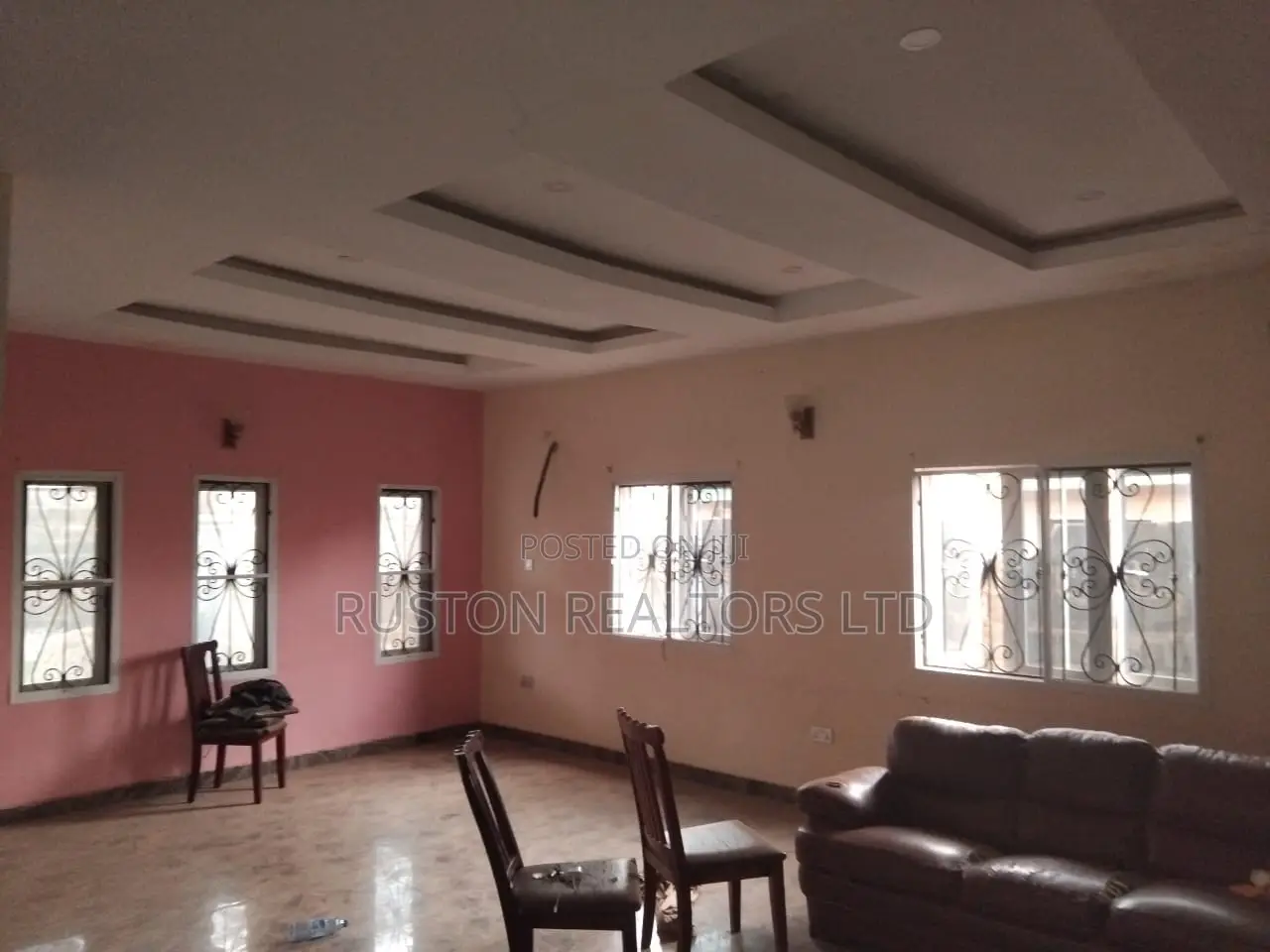 3bdrm Bungalow in Akobo for sale in Akobo