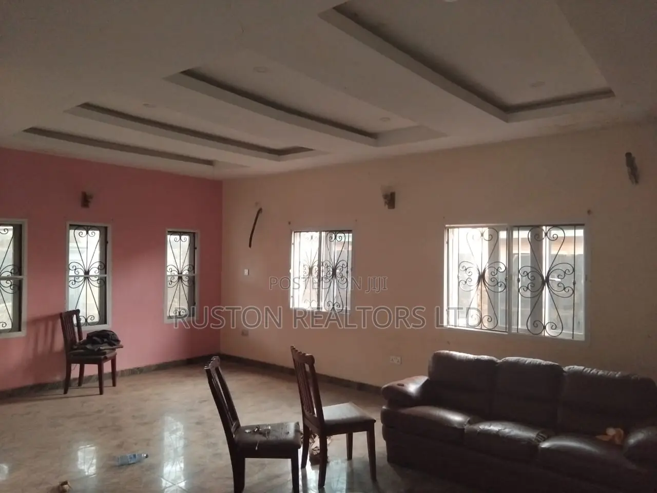 3bdrm Bungalow in Akobo for sale in Akobo