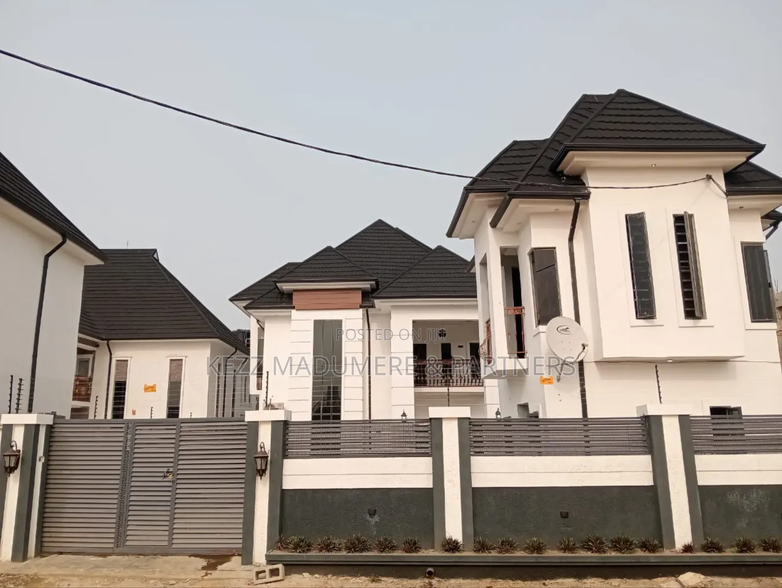 5bdrm Duplex in Gated Estate , Off for sale in Port-Harcourt