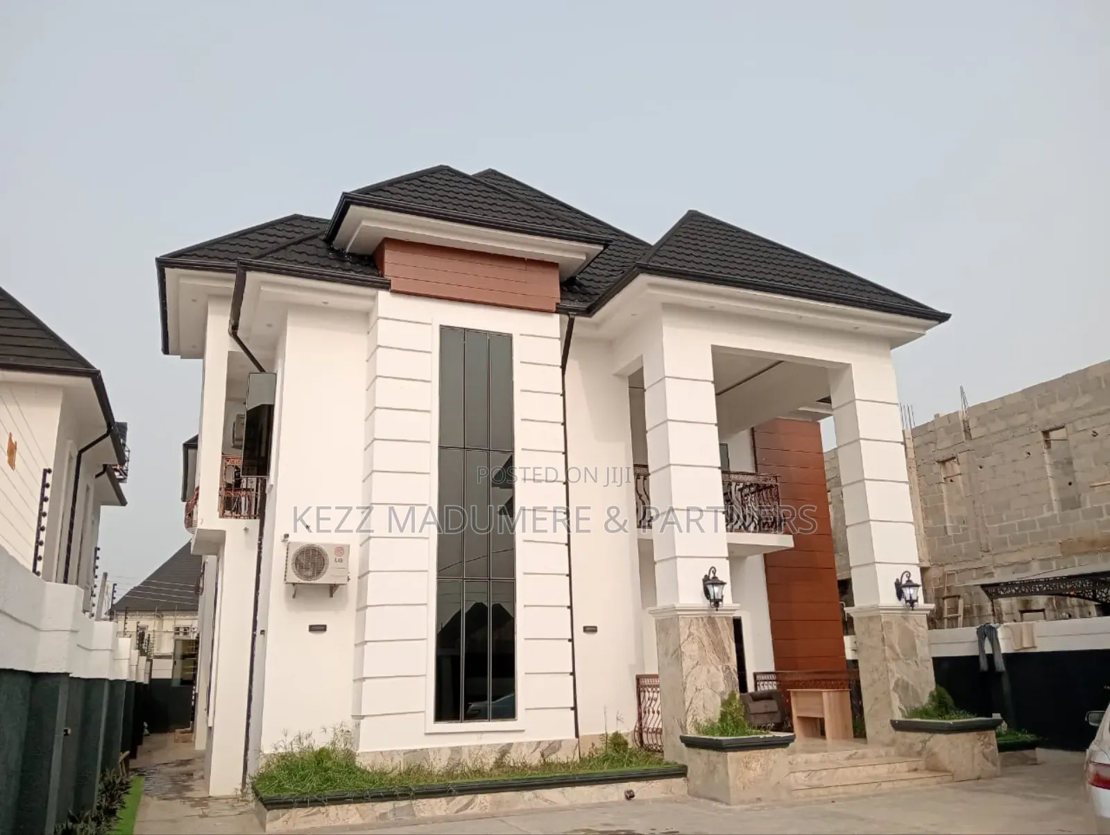 5bdrm Duplex in Gated Estate , Off for sale in Port-Harcourt