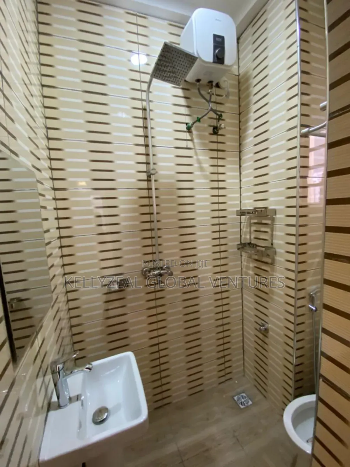 2bdrm Apartment in Startimes Estate, Ago Palace for rent in Ago Palace