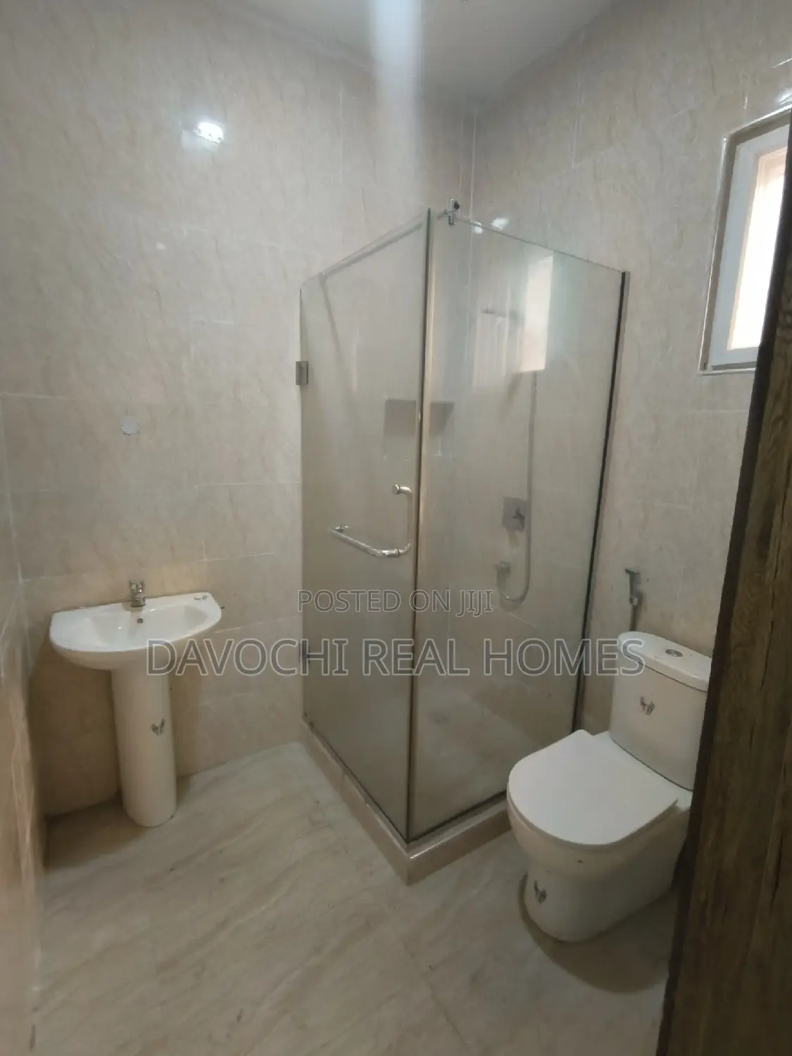 4bdrm Duplex in Chevron., Lekki for rent in Lekki