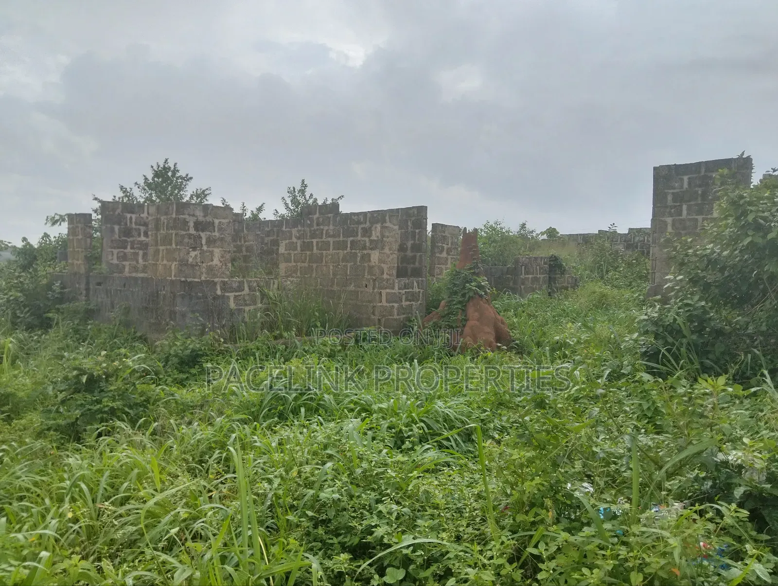 10bdrm Block of Flats in Ayobo for sale in Ayobo