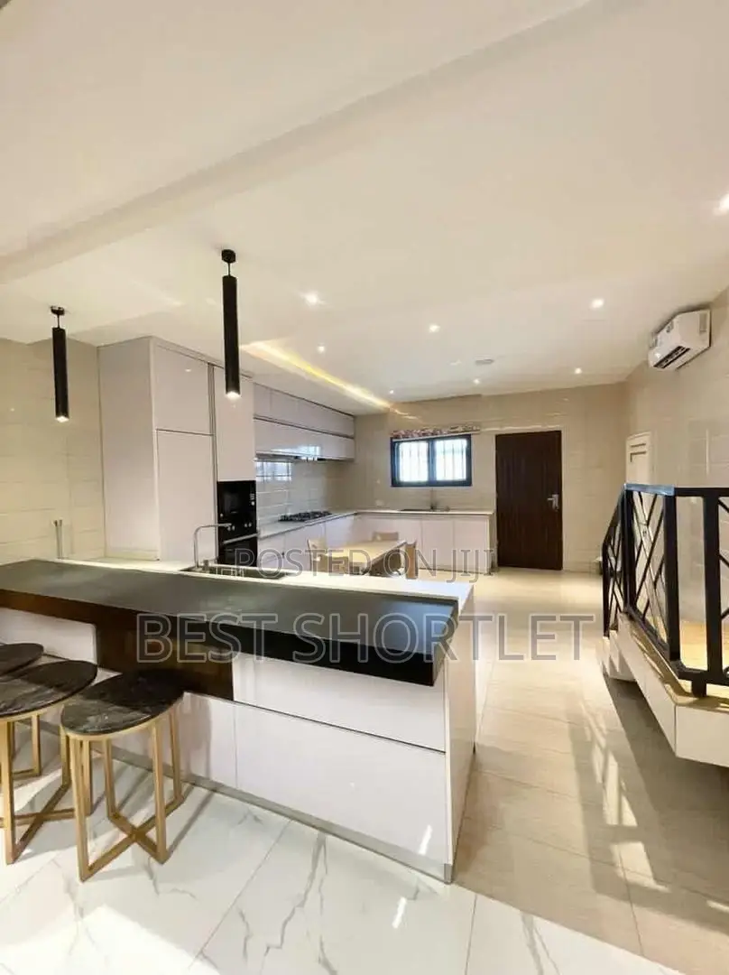 Luxury Party Apartments With Pool in Lokogoma