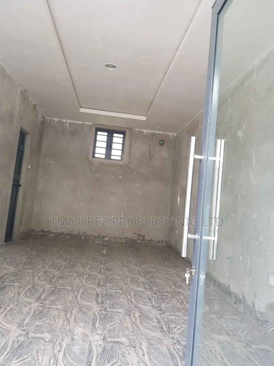 Shop in a Good Location Orchild Road Chevron Tollgate Lekki in Lekki